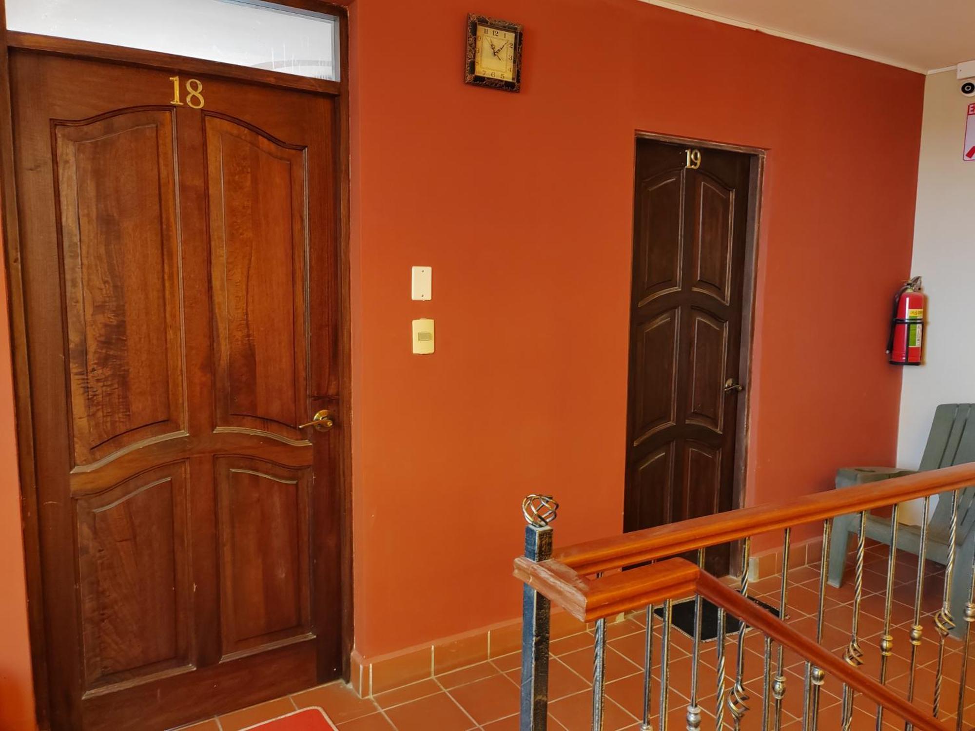 Uyuni Hostal Yokoso Bed & Breakfast Ngoại thất bức ảnh